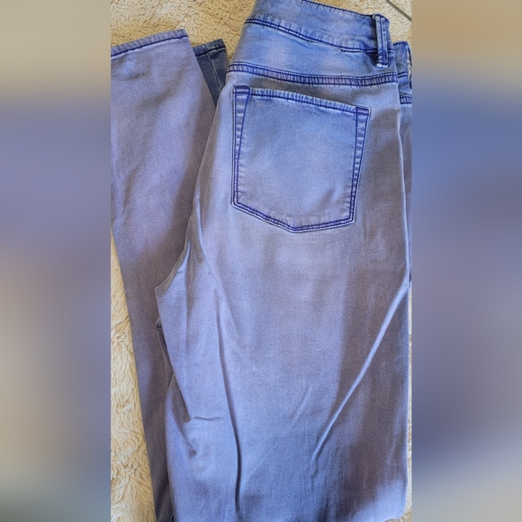 💜2 for $10💜Bundle and save American Eagle Outfitters Purple Skinny Jeans - Picture 8 of 9